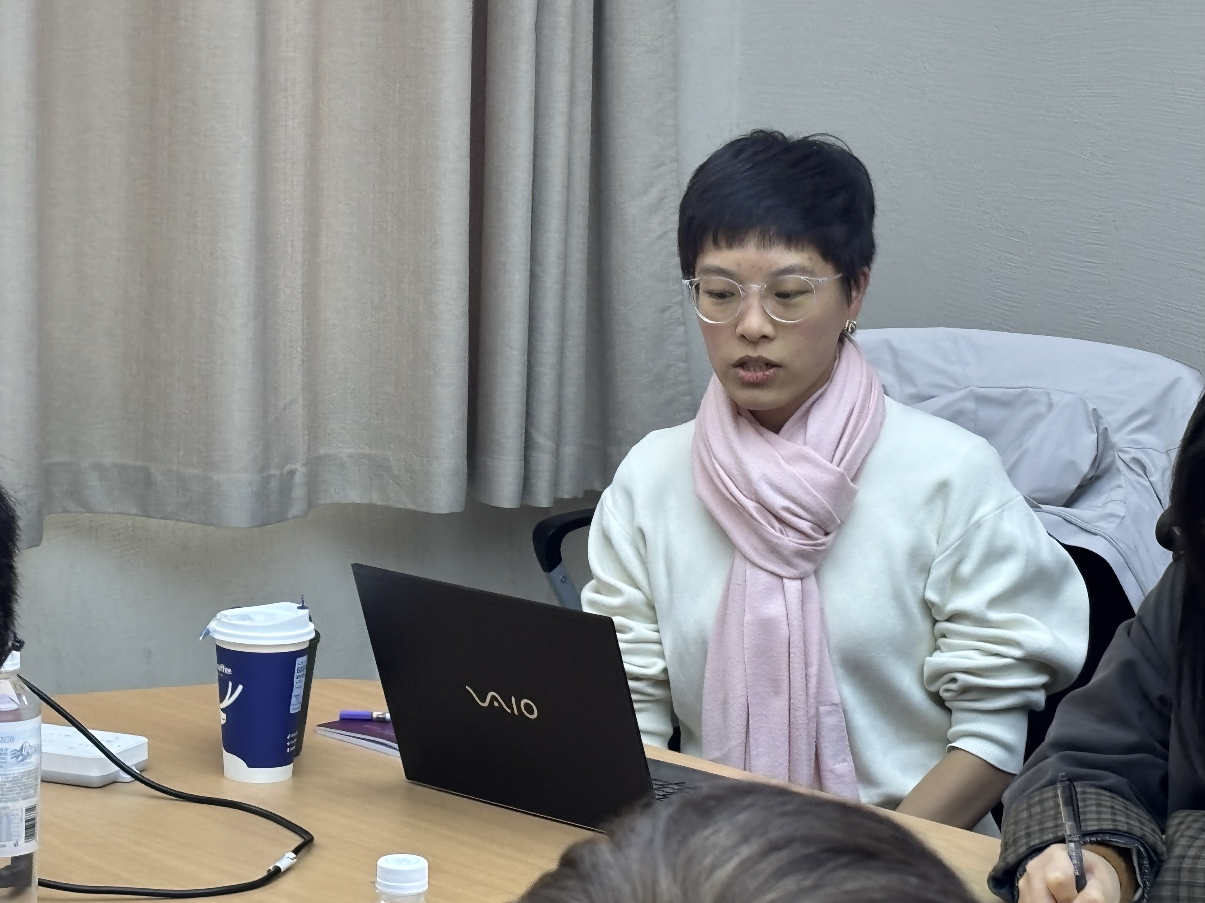 f26a4b207d7c90f8b5ad3f895327396f